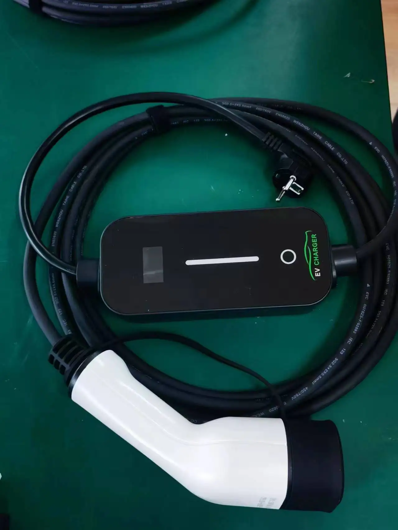 Level 2 Electric Vehicle Charging Station 3.5kw 7kw 16A 32A Type 2 Portable EV Charger With Schuko Plug