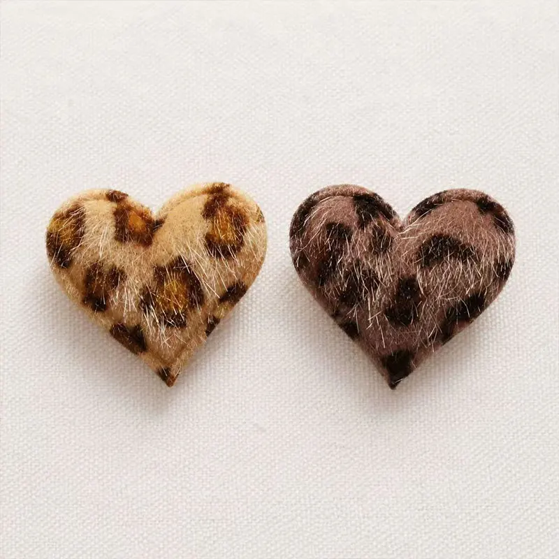 80 Stück Leopardenmuster-Haaraccessoires in Herzform, 3,2 x 3,4 cm, Haarspangen, Haarnadeln, Schleifen, Dekorationen für Kleidung und Accessoires. – Detail 4