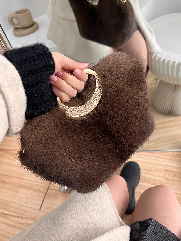 2023 New Winter Mink Lady Handbag Real Mink Gold Diamond Handle Designer Simple Fashion Furry Fur Handbag For Women