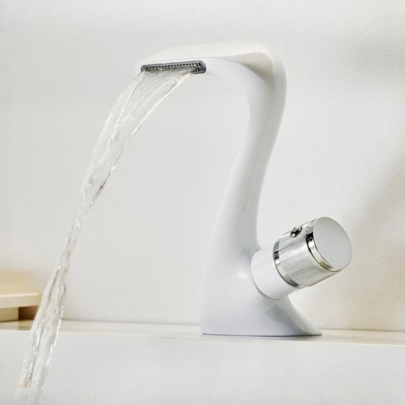 

Полностью медный креативный водопад, смеситель для горячей и холодной воды, раковина для ванной комнаты, скандинавский смеситель для раковины под монтажением