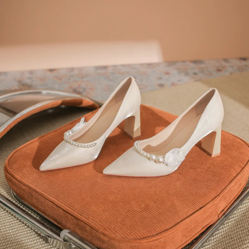 

High heels, women's thick heels, wedding shoes, pearl silk, champagne colored pointed single shoes, bridesmaid shoes