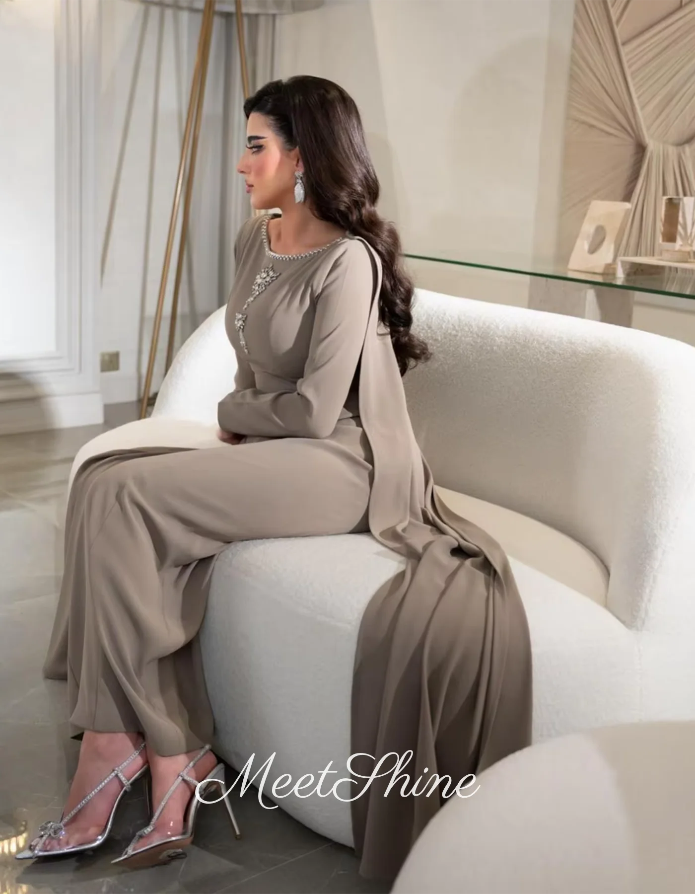 Abito da ballo classico a maniche lunghe lungo fino al pavimento Abiti da festa da sera lunghi dritti di alta qualità Abito da sposa formale personalizzato