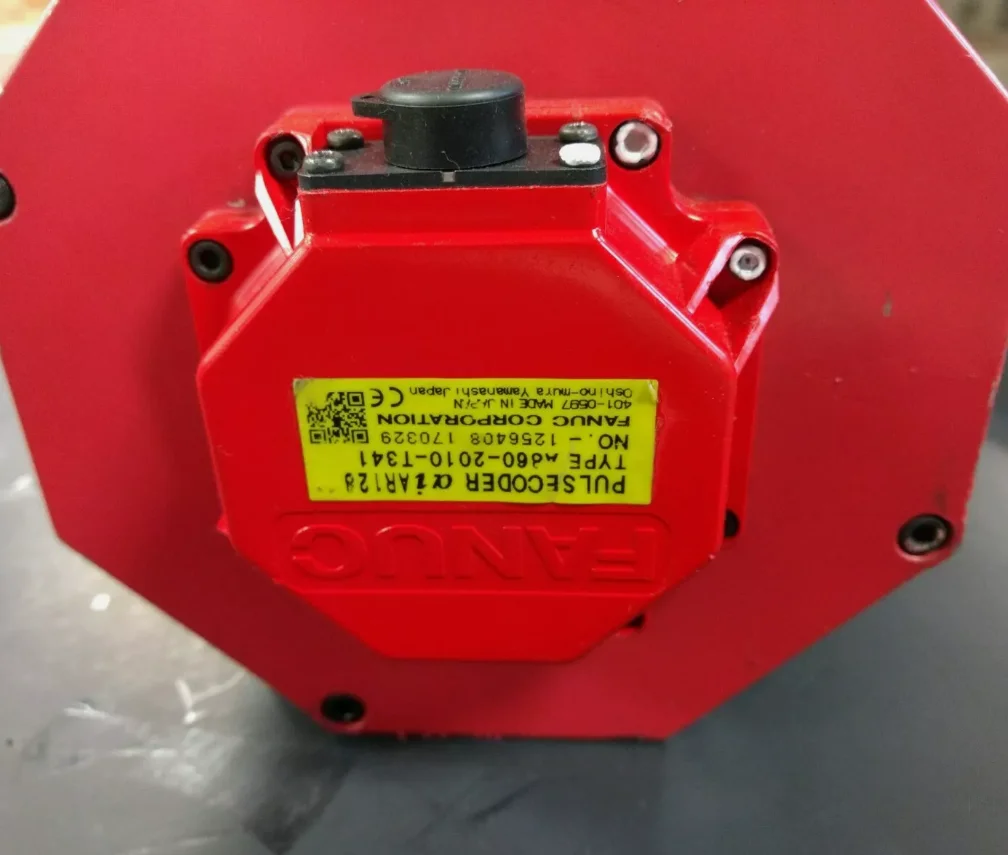 1 año de garantía buen estado Servomotor FANUC ROBOT A06B-0243-B605