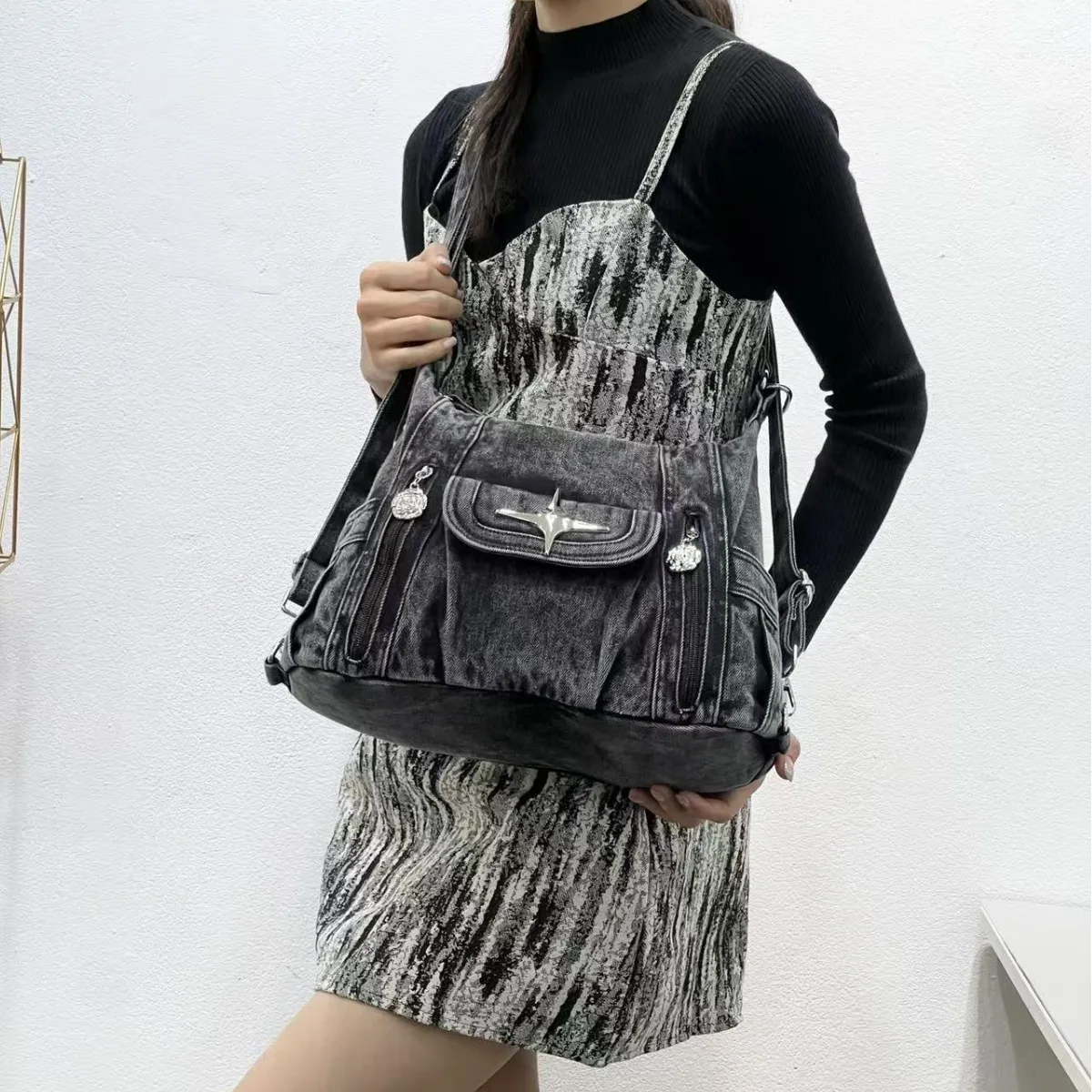 

Новая модная джинсовая женская сумка на плечо, джинсовая сумка-тоут с заклепками и сумки, сумка-бродяга с карманами, кошелек через плечо