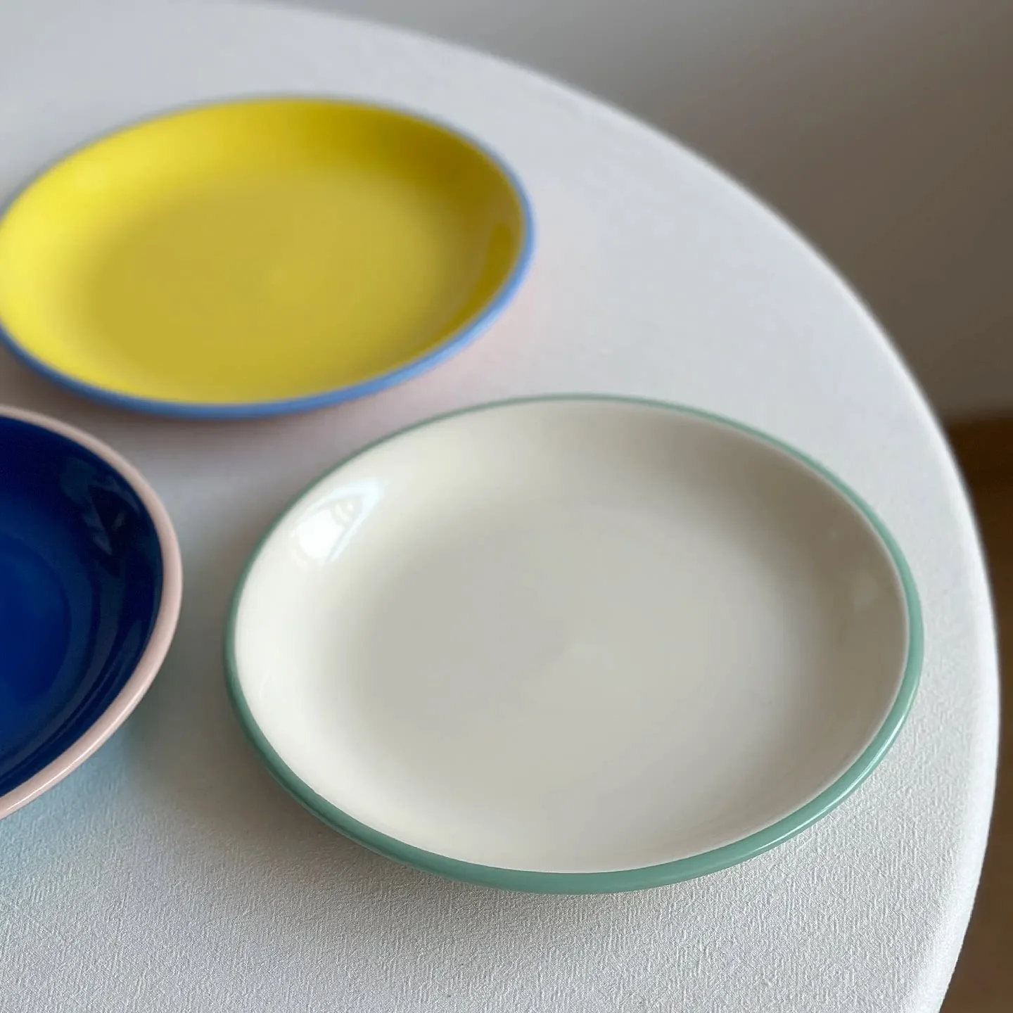 Solid Color Ceramic Shallow Plate Small Dinner Plate Household Tableware Shallow Rice Bowl Kitchen Serving Dish
