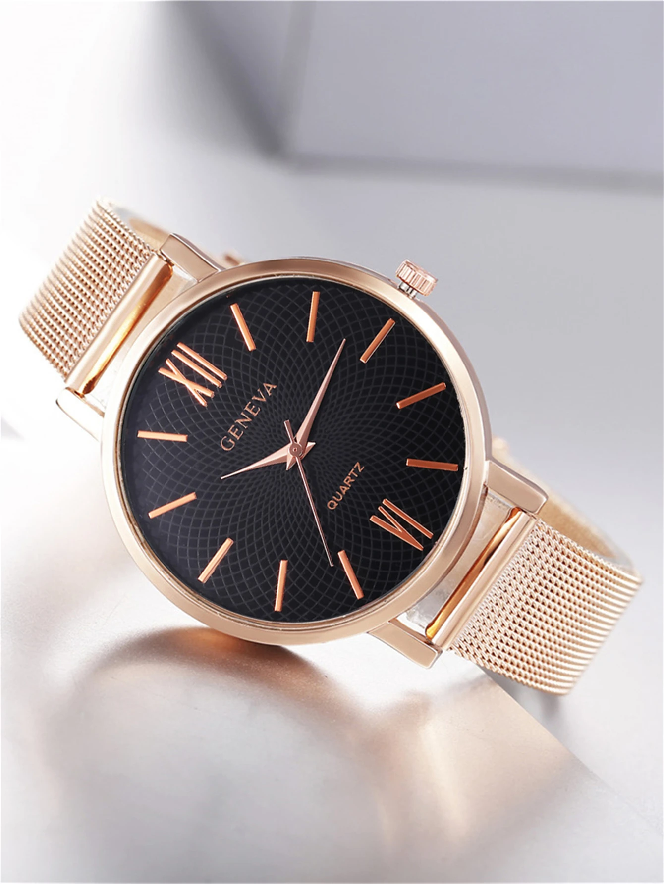 New Womens Fashion Simple Watch Ladies Leisure Watch Steel Mesh Sports Wristwatches Women\'s Watch Bracelet