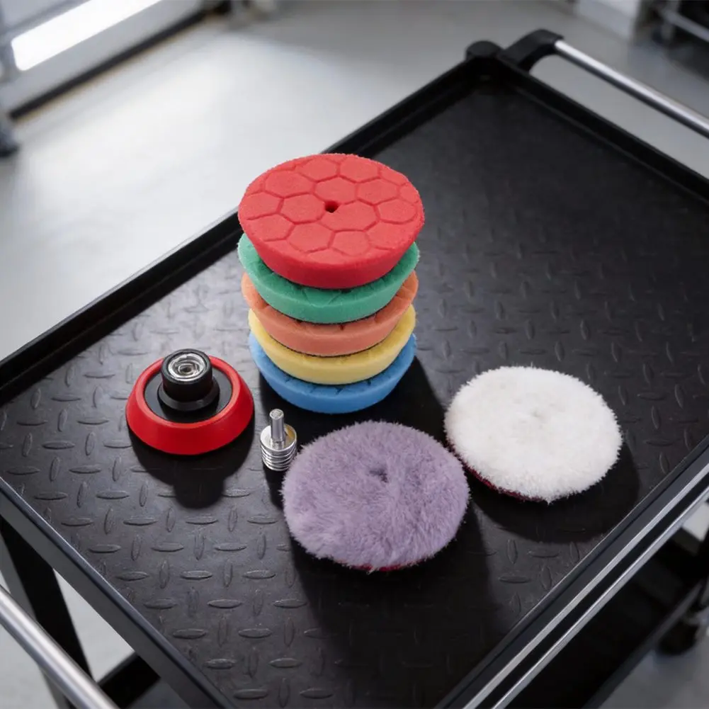 

Набор полировальных губок из 9 предметов: включает поролоновые и шерстяные подушечки для финишной обработки автомобильных поверхностей, лакокрасочных покрытий и гелькоута.