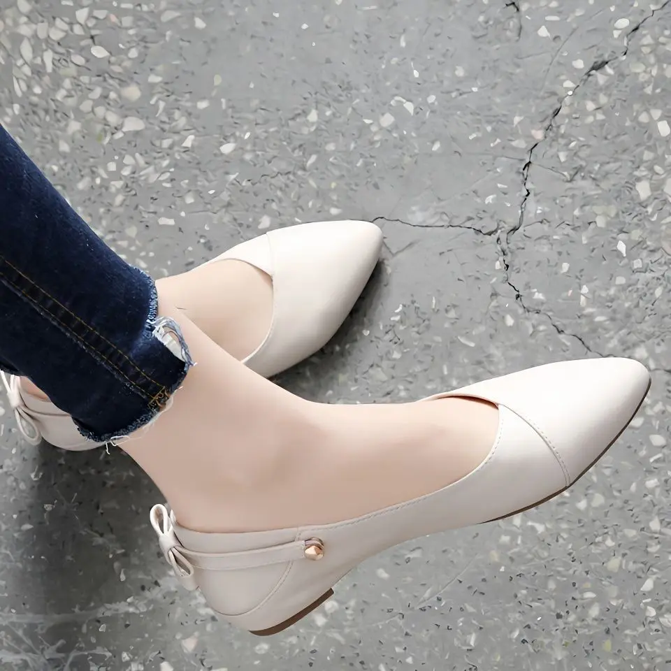 Shoes for Women 2024 Pointed Toe with Bow Ladies Summer Footwear Flats Moccasins White Flat Slip on Young Trend Chic and Elegant