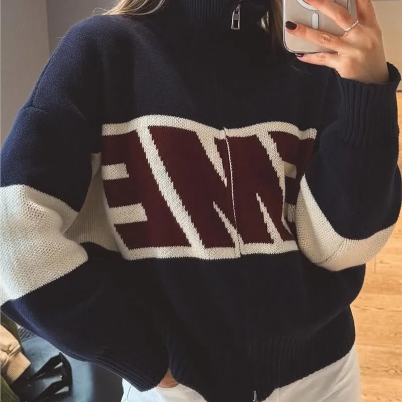 

Harajuku ретро свитер с вышивкой буквами новая модная повседневная одежда женская американская Y2k сращенная ​ ​ Вязаный свитер на молнии для мужчин