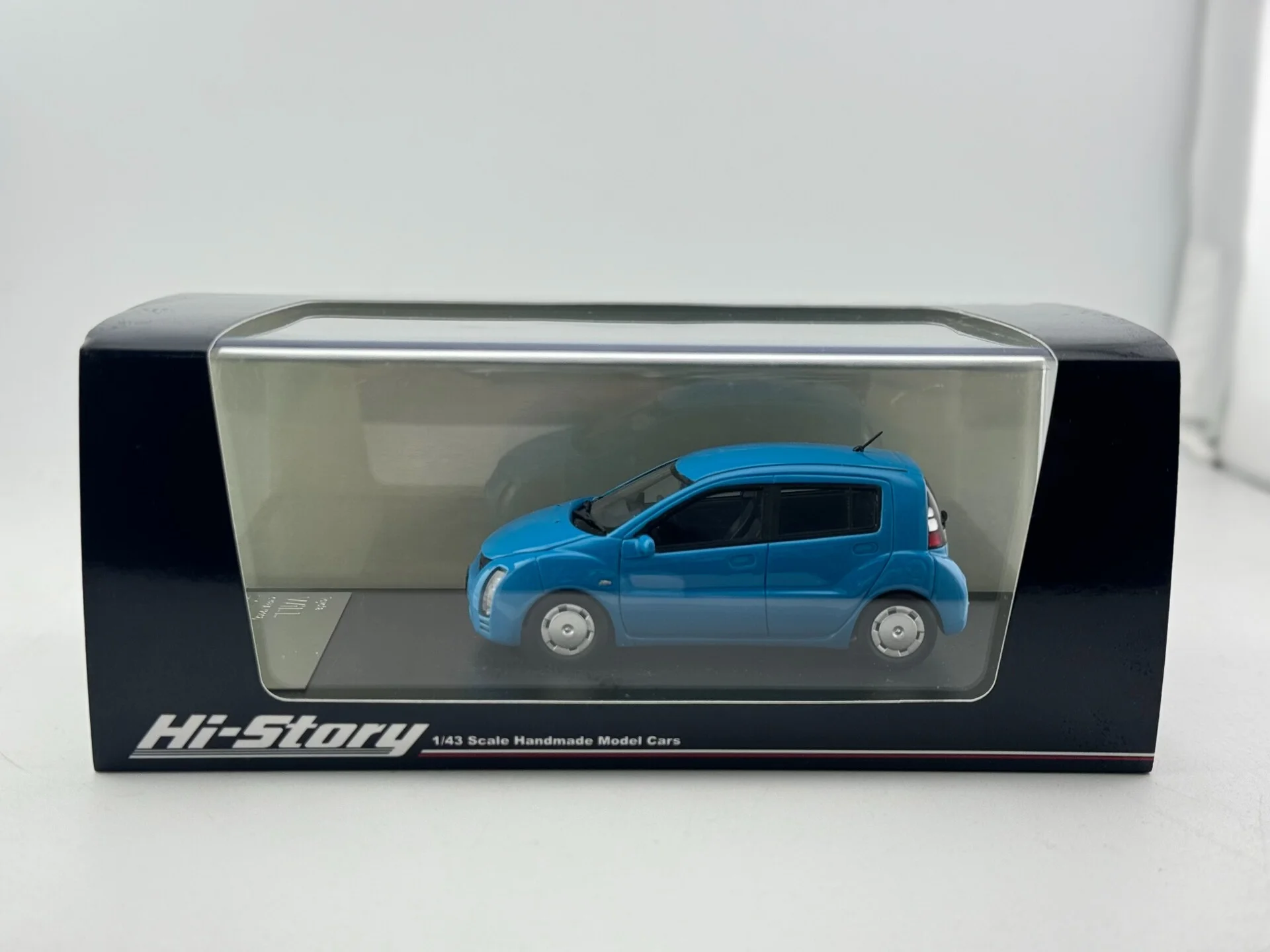 

Flaws Hi Story 1/43 Scale Will Resin Car Model