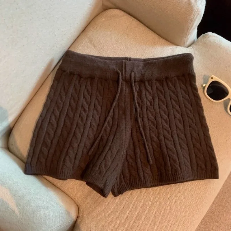 Women's Autumn Knitting Wide Leg Short Pants Dough Twists Soft Elastic Waist Slim Leggings Comfortable Knitwear Black Shorts