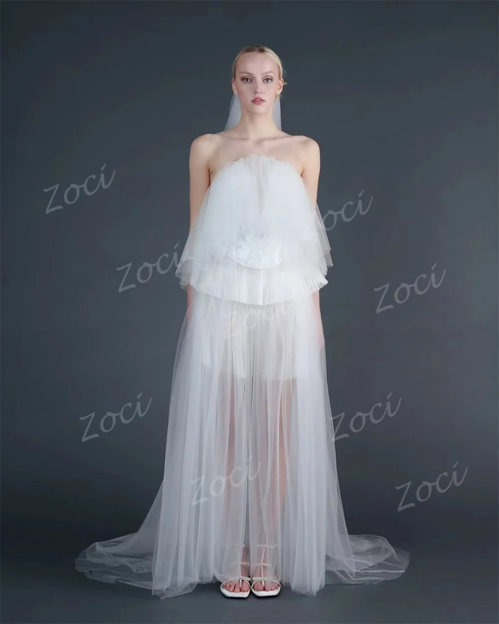 Zoci 妖精チュールのウェディングドレスストラップレスノースリーブフロアロングウェディングパーティードレス Vestido De Noche 女性カスタマイズ