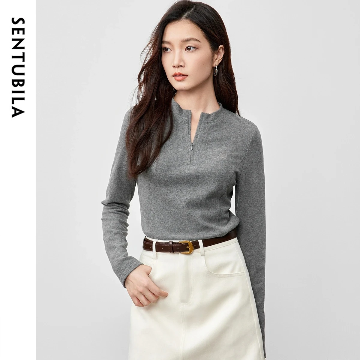 SENTUBILA المرأة متماسكة البلوز 2025 الخريف نصف سستة الوقوف طوق التطريز الأعلى سليم صالح ملابس نسائية أنيقة 143T56422