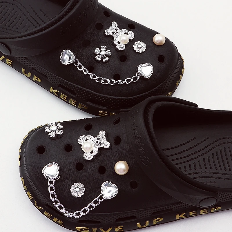 

1 Set Creative DIY 3D Shoe Flower Shoe Charms Set Diamond Butterfly Pearl Flower Detachable Chain Buckle Fashion Shoe Decoration