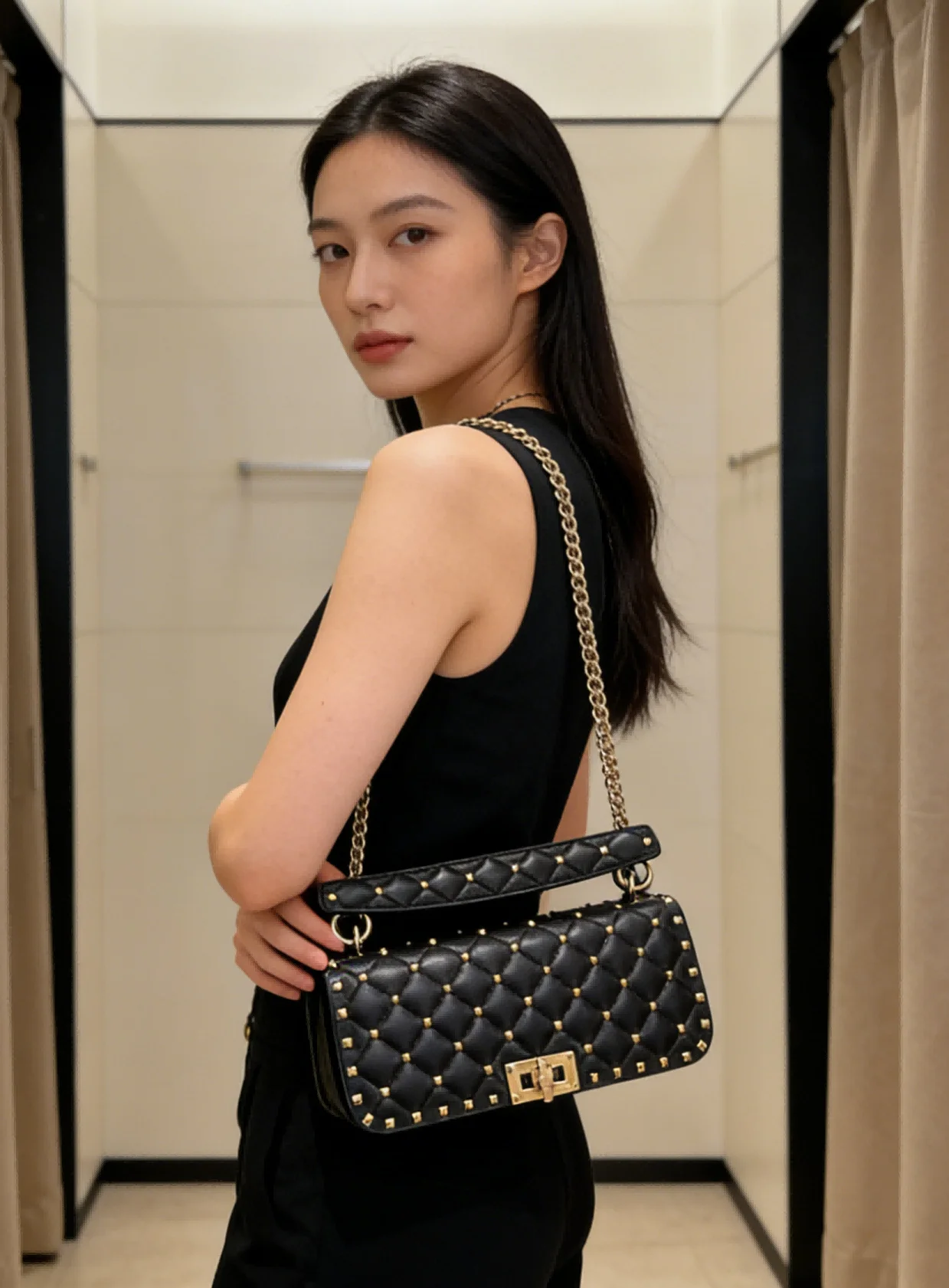 

Chic Black Studded Leather Handbag, Stylish Metal Decorated Shoulder Bag for Ladies, Ideal for Street Style, Shopping