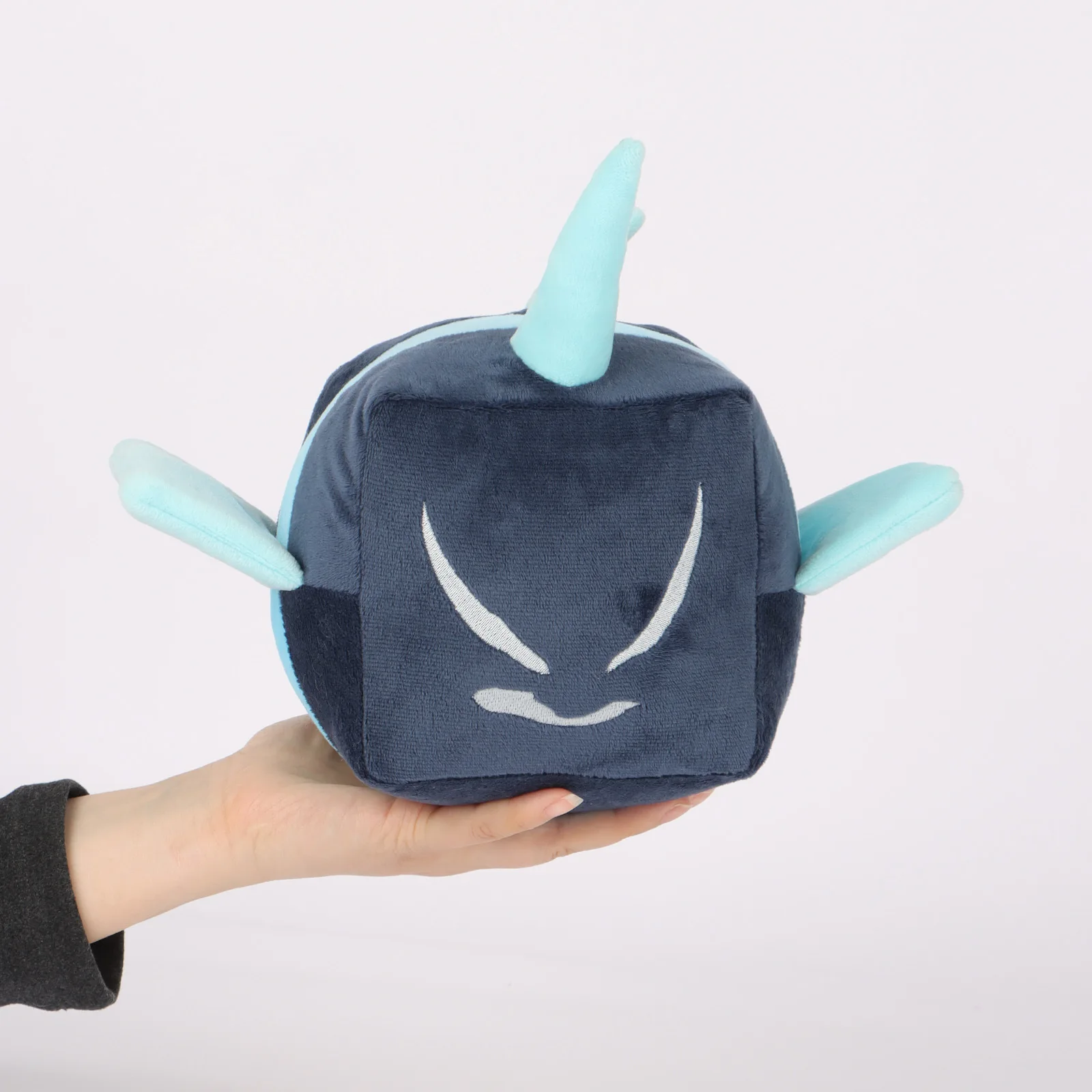 

В наличии: Новая плюшевая кукла Tabby Bee, милая аниме-игрушка, подарок на день рождения и Рождество