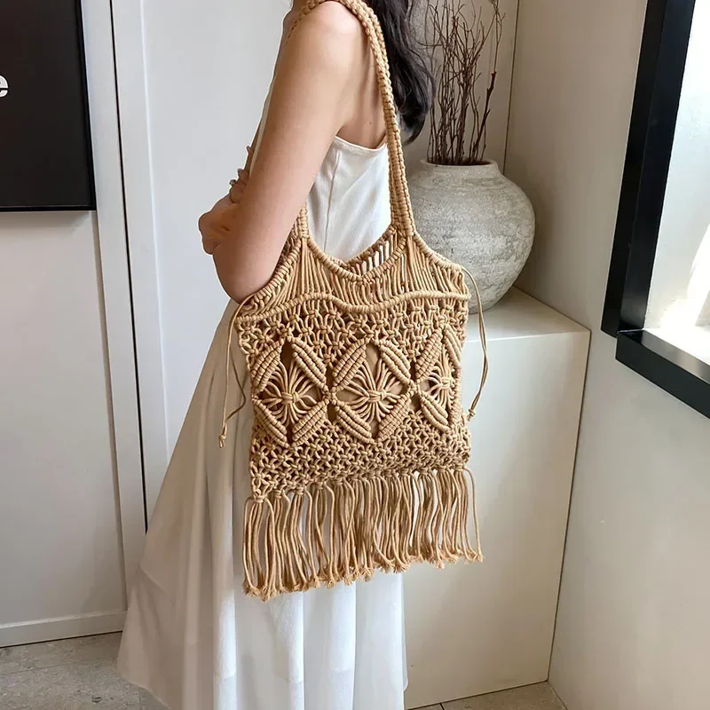 Woven bag Hollow bag Beach style phone makeup storage bag