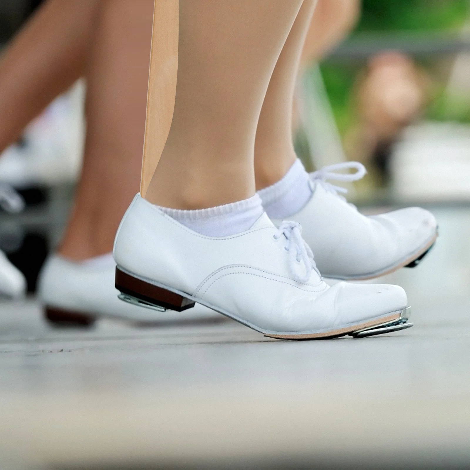 

Wooden Shoehorn Long Handle Durable Handheld Shoe Lifter Smooth Surface Safe Odorless Practical Tool for Elderly Home Use