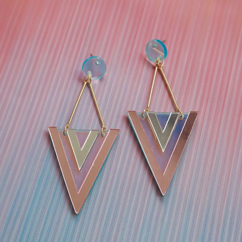 Fashion Laser Cut Geometric Acrylic Earrings For Women Exaggerated Reflective Inverted Triangle Long Dangle Earring