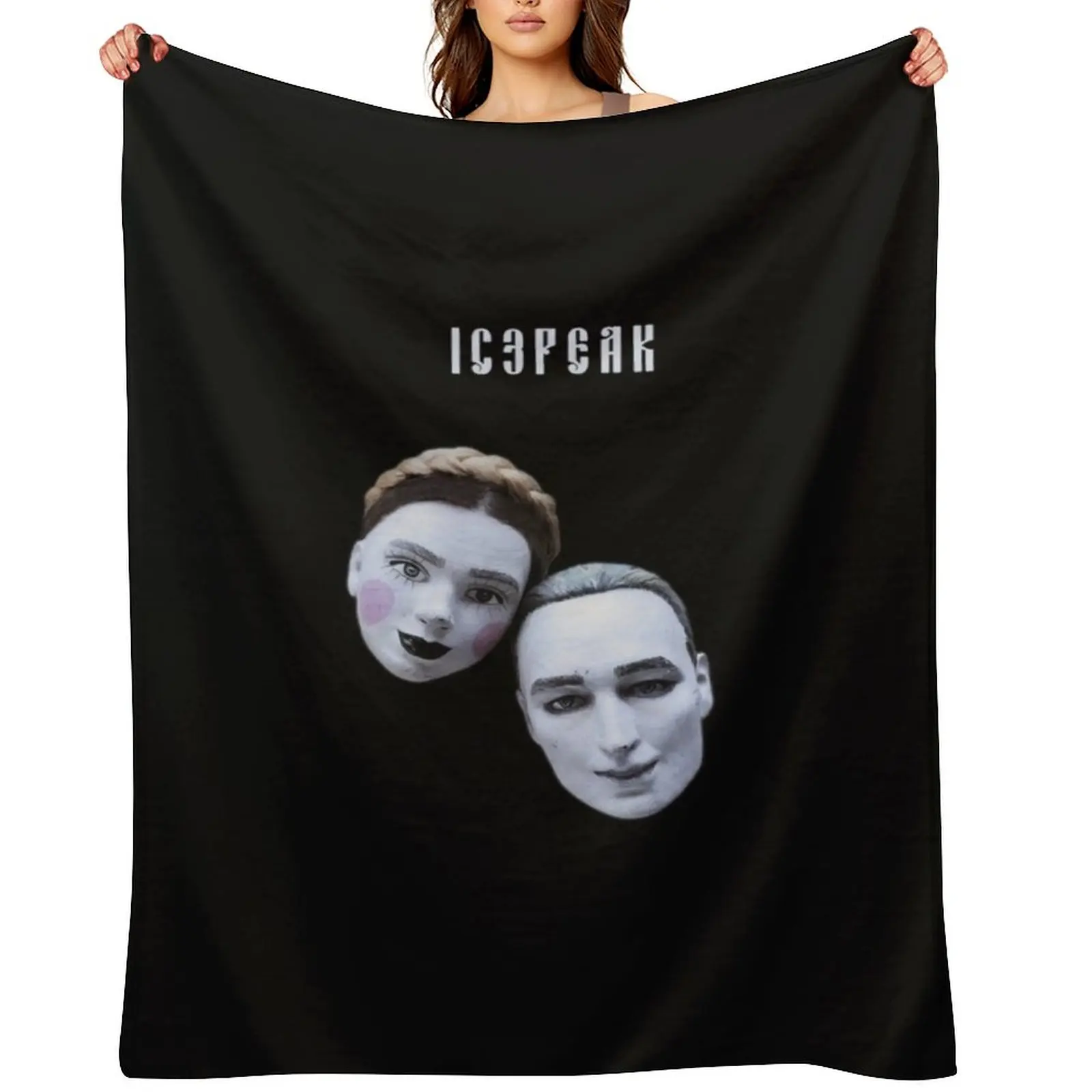 

IC3PEAK Essential T-Shirt Throw Blanket valentine gift ideas anime Sofas Winter beds Blankets