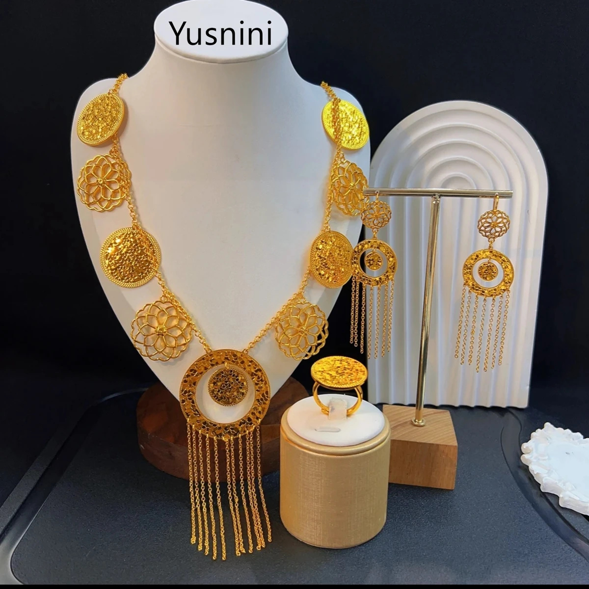 New French Dubai Fashion 24K Gold Plated Necklace Earrings and Exquisite Engagement Party Jewelry Set for Lovers - view 2