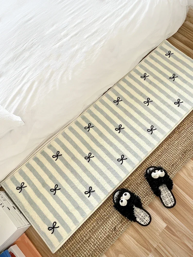 Cute Striped Bedside Carpets Bow Pattern Children\'s Bedroom Carpet Long Strip Girl Room Rug Fluffy Soft Home Decoration Rugs 양탄자