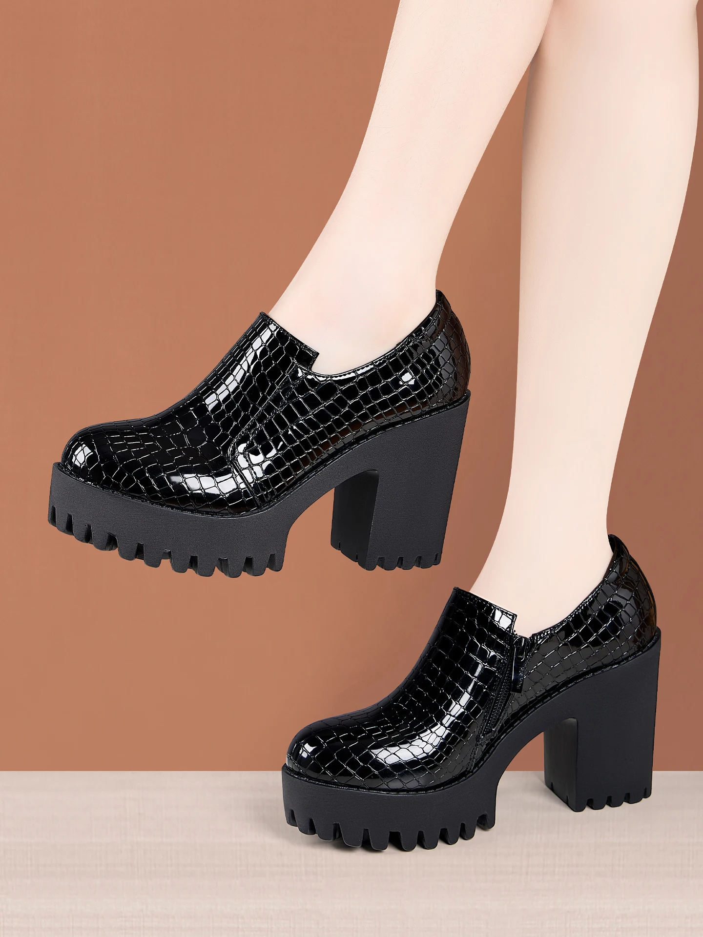 

8cm 10cm Small Size 33-43 Elegant Deep Mouth Bright Leather Shoes Platform Pumps 2025 Fall Block High Heel Shoes Dress Model