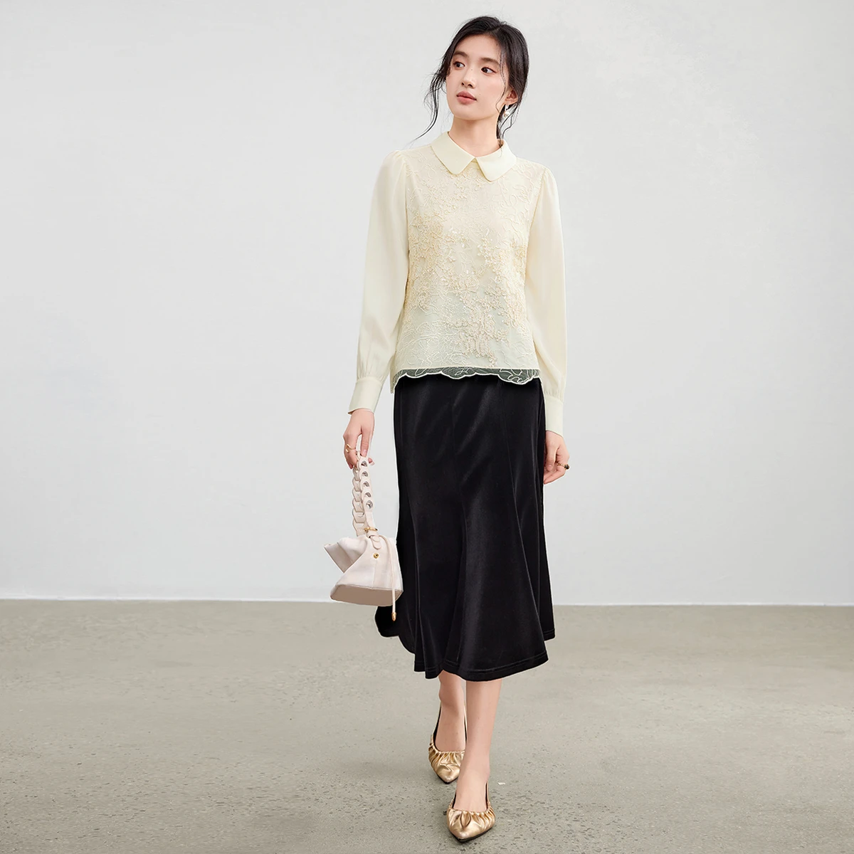 SENTUBILA Women's Bead Embroidered Blouse 2025 Autumn Turn-down Collar Wavy Edge Shirt Gentle Elegant Temperament Top 153VA2611