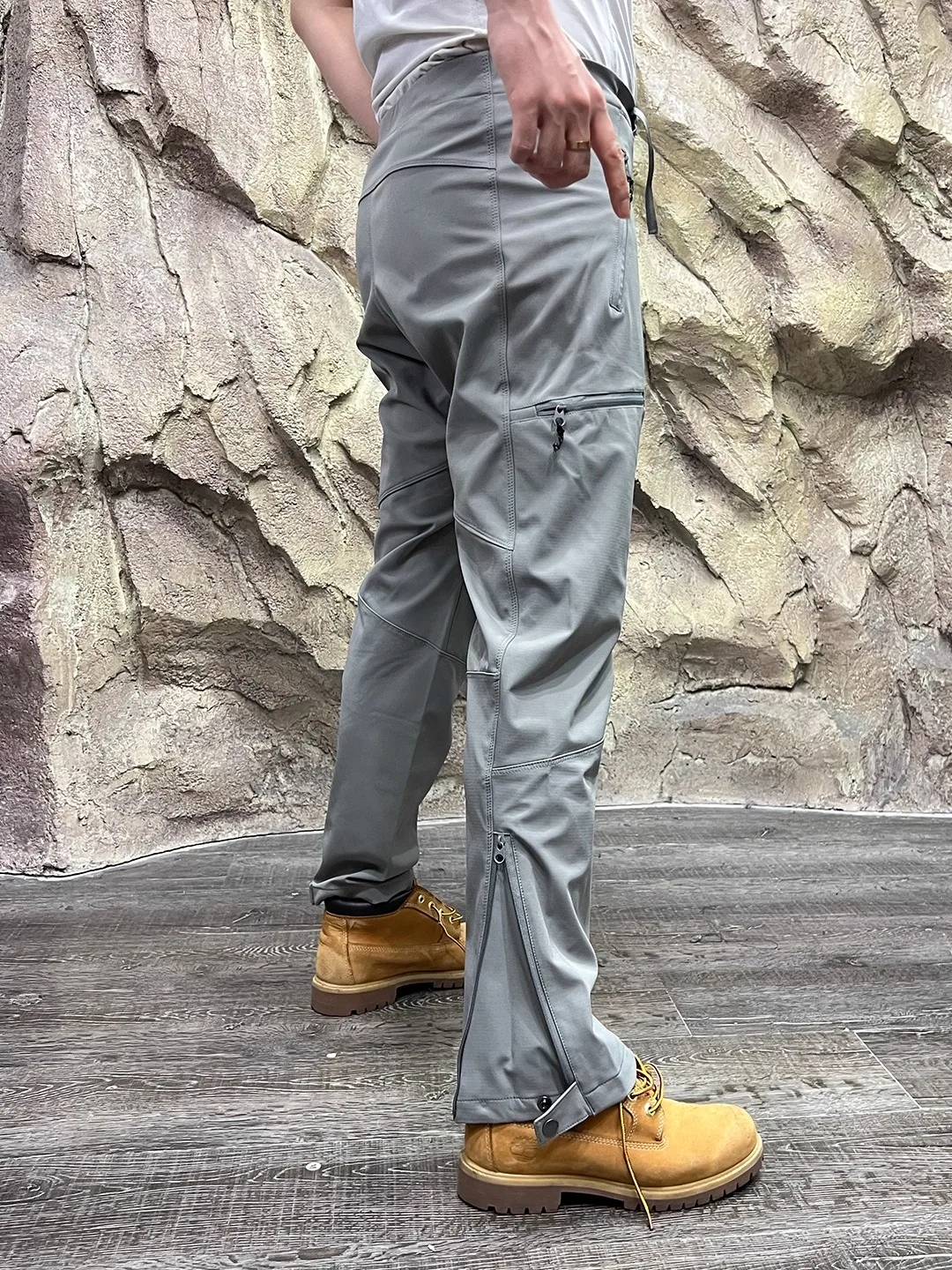 

Универсальные повседневные брюки для активного отдыха для пар, мягкие длинные брюки для мужчин и женщин, прочные, водоотталкивающие, быстросохнущие, из нейлоновой ткани.