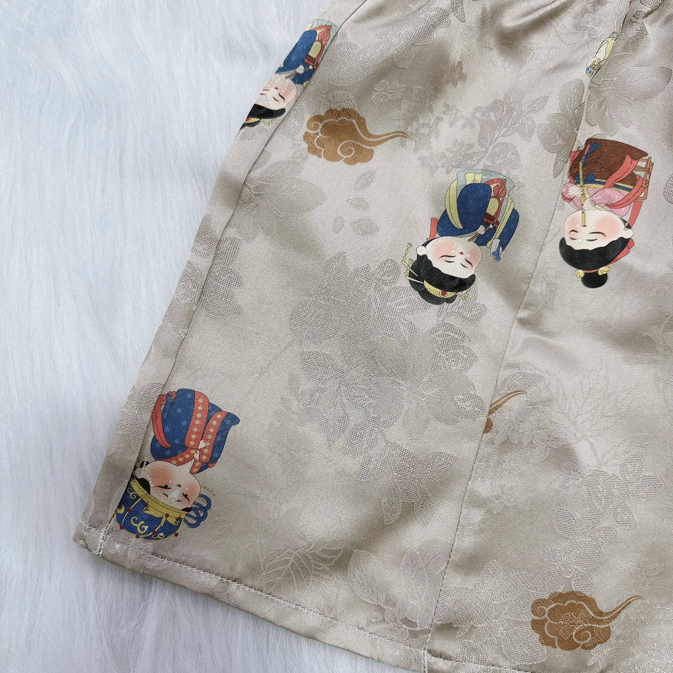 شورت نسائي صيفي غير رسمي جديد 100% من حرير التوت الطبيعي HuaLuo Little Tang Dynasty مطبوع مريح للمنزل (نمط الربط)