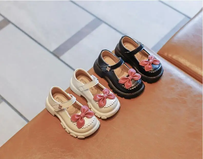 Girls' Leather Shoes 2024 Spring Autumn New Foreign Style Soft Bottom Little Girl Princess Baby Single Shoes Children's Bean Sho