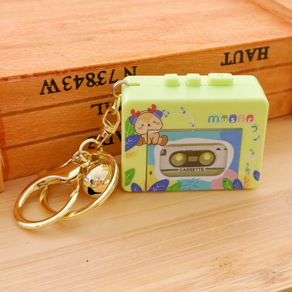 Cassette Recorder Retro Tape Recorder Keychain Recordable with Music Recording Music Box Pendant Elaborate Design Tape