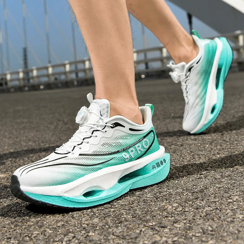 

Men's Sports Shoes Carbon Plate Running Sneakers Outdoor Soft Sole Casual Shoes Anti-Slip Running Shoes Breathable Tennis Shoes