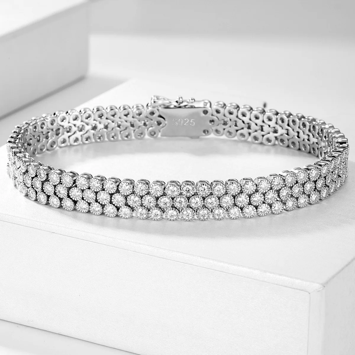 

Tennis 2mm Real Moissanite Diamond Bangle Bracelet 925 Sterling Silver Wedding Bracelets for Women Bridal Engagement Jewelry