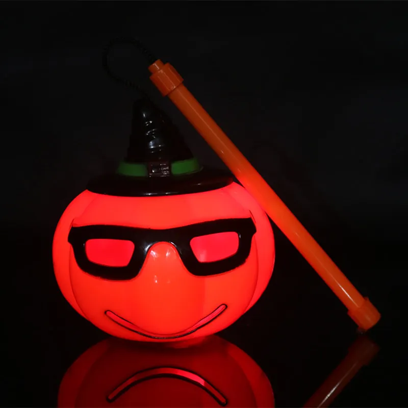 Halloween Handheld Pumpkin Lights Kids Adult Party Decoration Props LED Light-up Happy Naughty Dazzling Pumpkin Lights Kids Toys