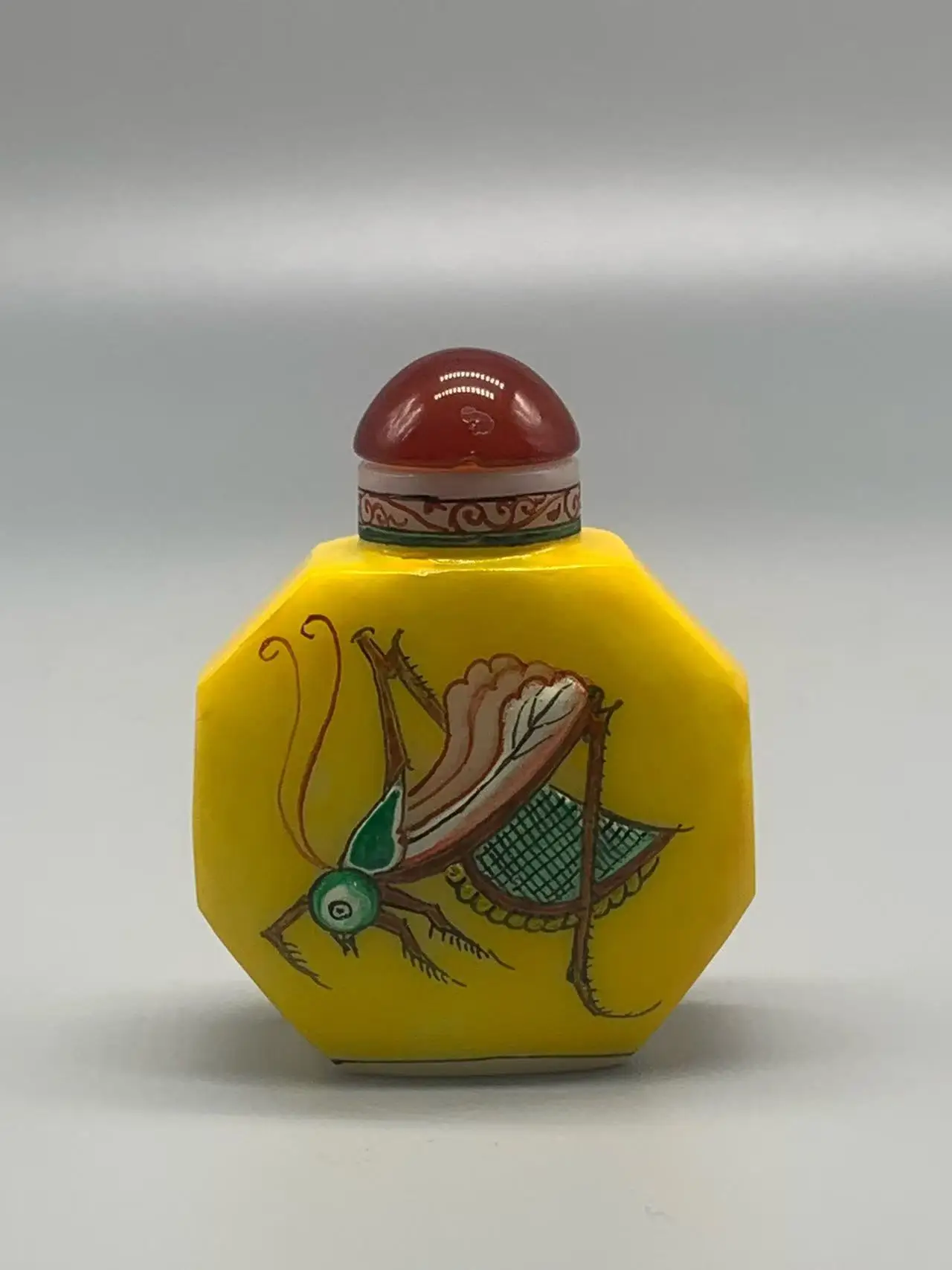 Colecciones de la Dinastía Qing, antiguo frasco de tabaco de la dinastía Qing con pintura lateral de Pekín, Mundo de los insectos de Fabre, Amarillo # 02