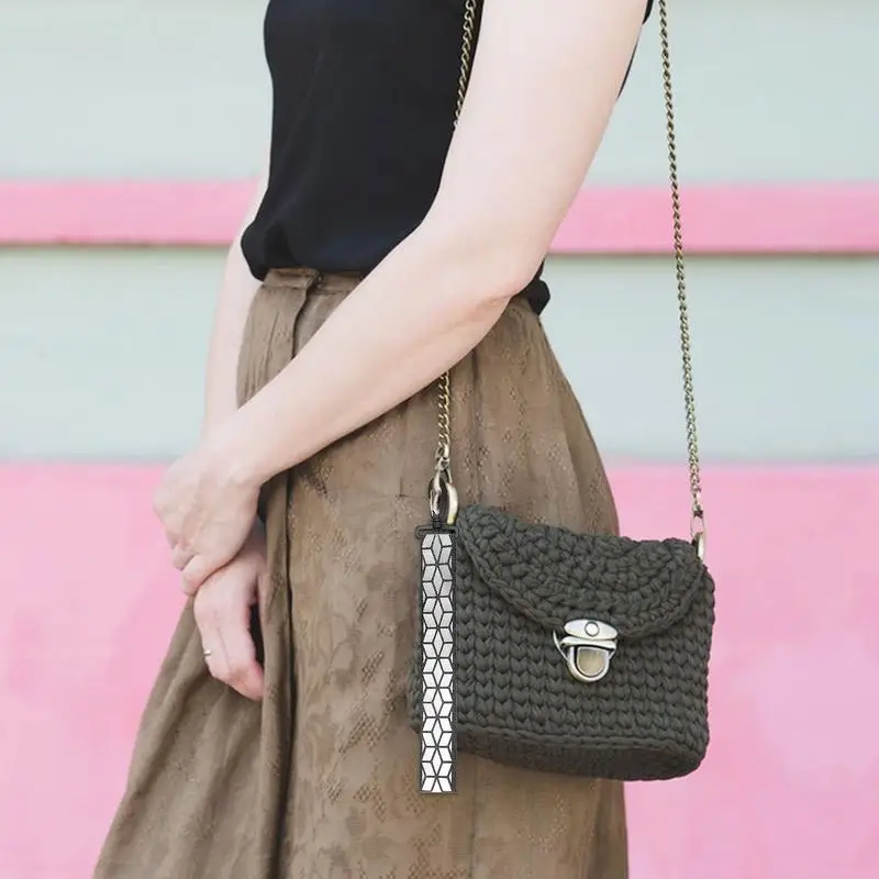 Рисунок 3 - Светоотражающие ремни для рюкзака