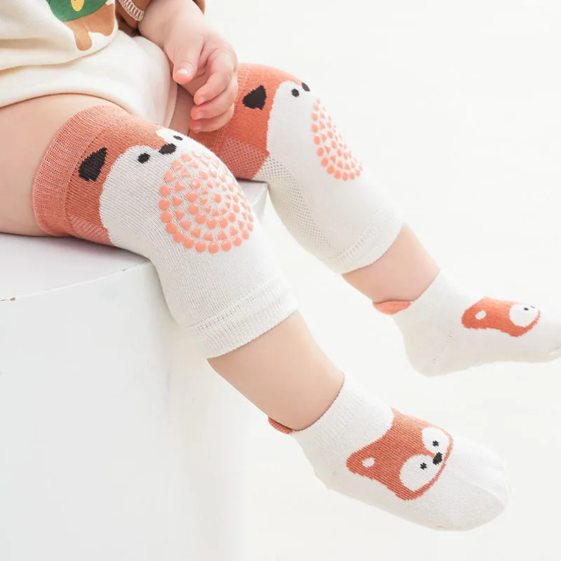 1 Set Socken und Knieschoner für Babys, rutschfeste Socken, niedliches Cartoon-Muster, für Kinder, Jungen, Mädchen, Kleinkinder, Bodensocken, Knieschoner – Detail 4