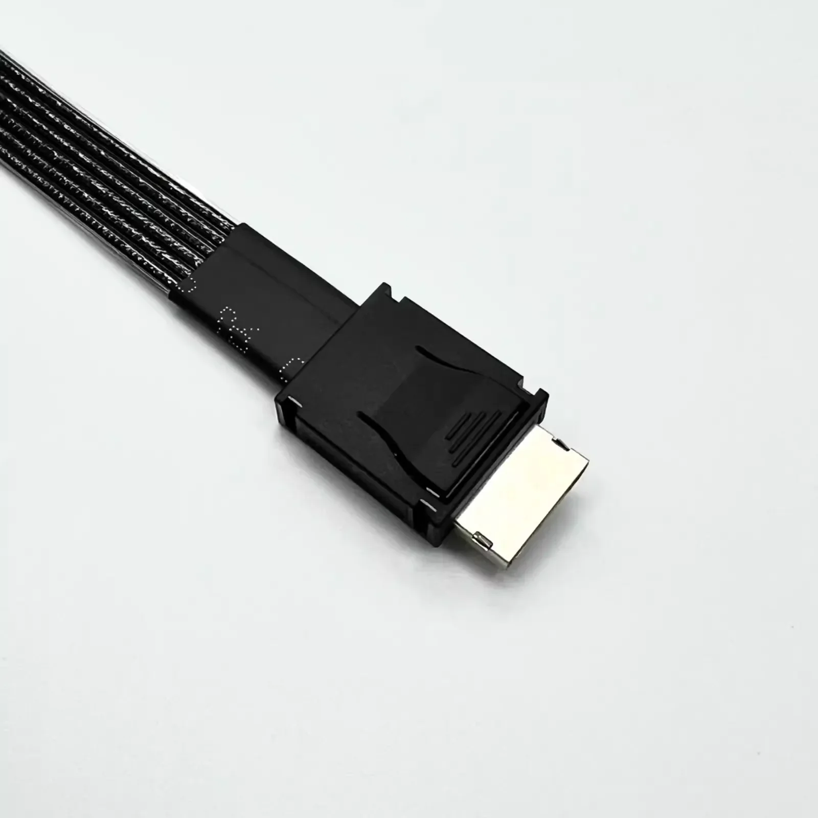 0.5M 1M Gen4 OCuLink 64Gbps Male To Male PCIE 4.0 X4 SFF-8611 Oculink Extension Cable For External GPU Dock Graphics Card Server