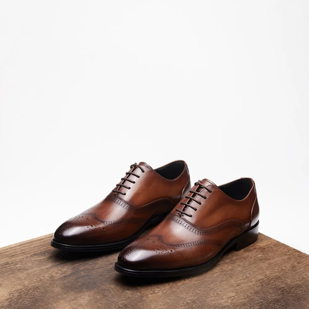 

New Breathable Brogue Shoes for Men European Style Lace Up Embossed Hollow Business Casual Leather Shoes