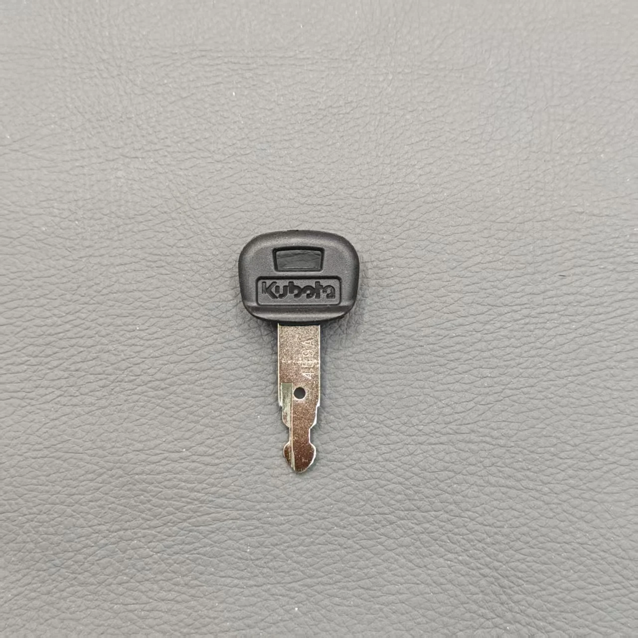 

5pcs Excavator Ignition Start Key Set Excavator Replacement Keys for Caterpillar Hitachi Kobelco Komatsu Kubota Dozer Digger