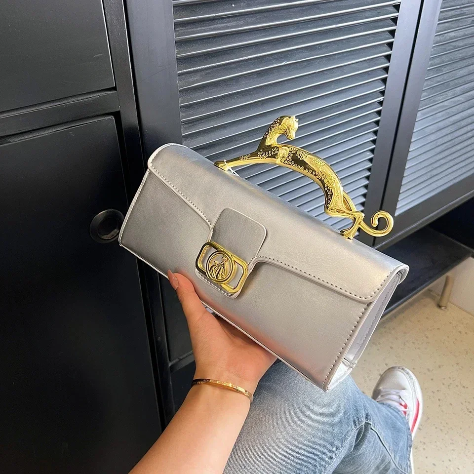 Women Luxury Brand Design Leather Bag 2023 New Ladies Metal Buckle Simple Fashion Shoulder Bag Party Oblique Bag