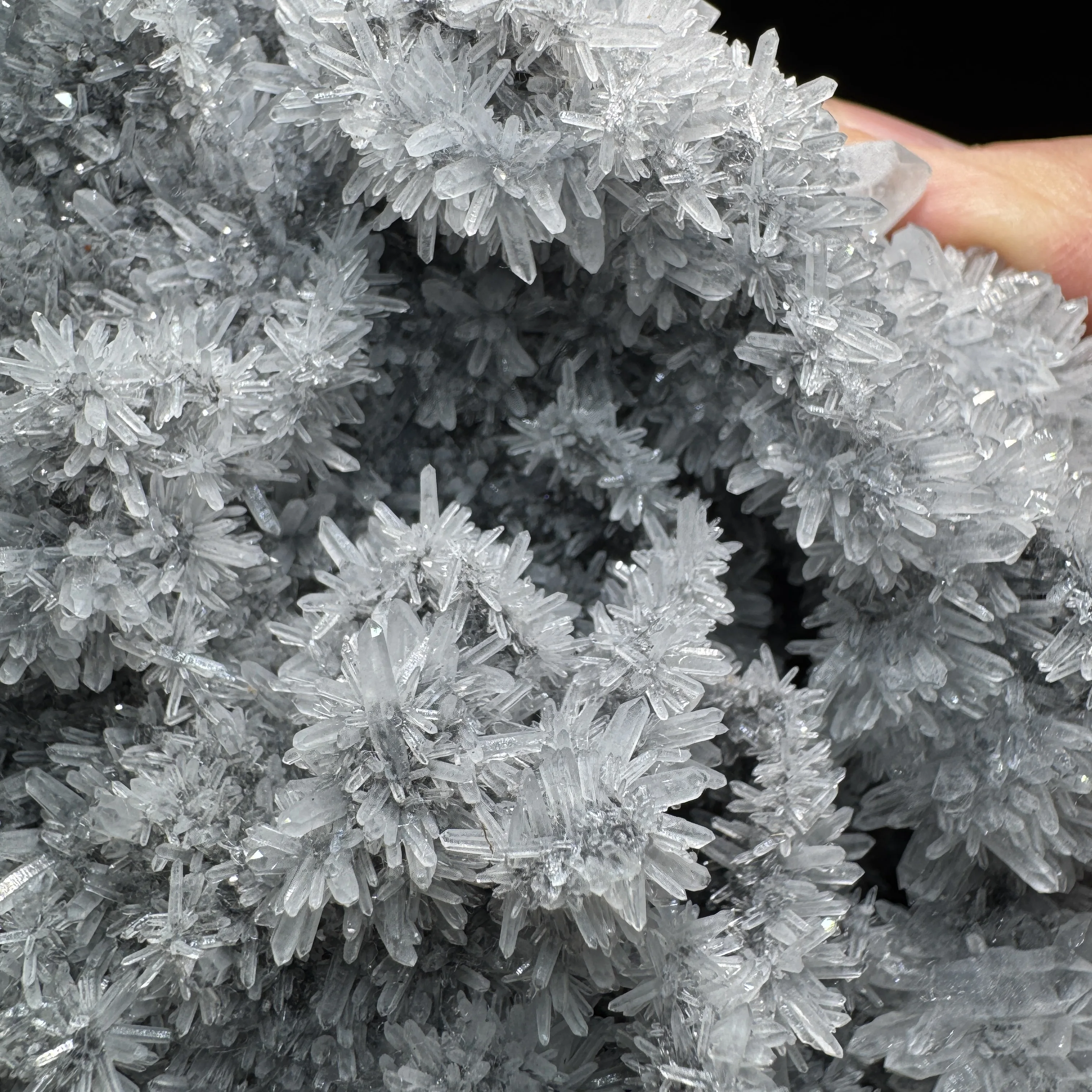 1296g Natural FuJian White Raw Shiny Crystal Cluster Specimen Clear Quartz Rock Healing Stone Home Decor