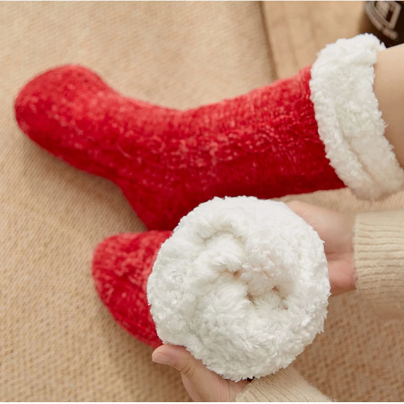 Calzini corti sfocati da donna invernali caldi peluche in silicone antiscivolo con impugnatura morbida e comoda pantofole da pavimento femminili