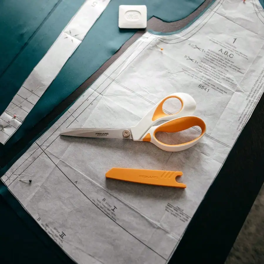 8" 소프트 그립 패브릭 가위, 주황색 성인용