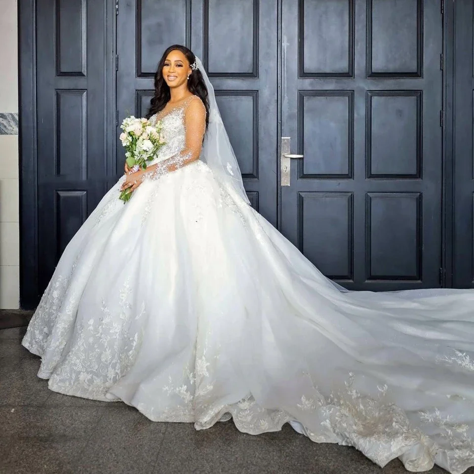 Em zhu personalizado branco vestidos de casamento 2025 o-pescoço frisado apliques mangas compridas vestido de baile até o chão trem varredura vestido de noiva