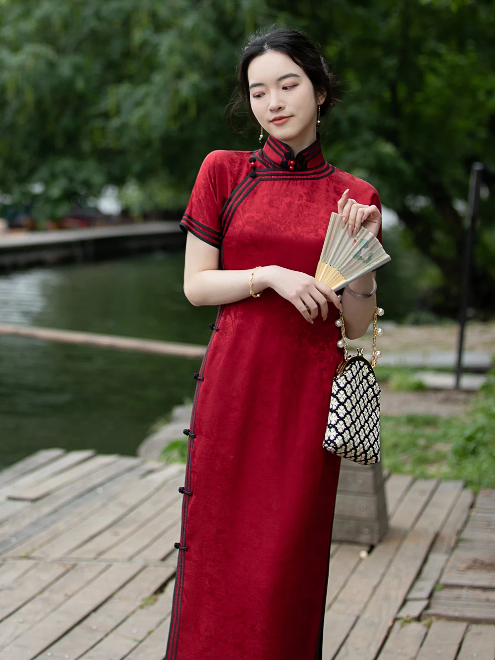 

Изысканное шелковое платье Spring Rouge Summer Support с интегрированными элементами, красное, для церемоний, с высоким разрезом