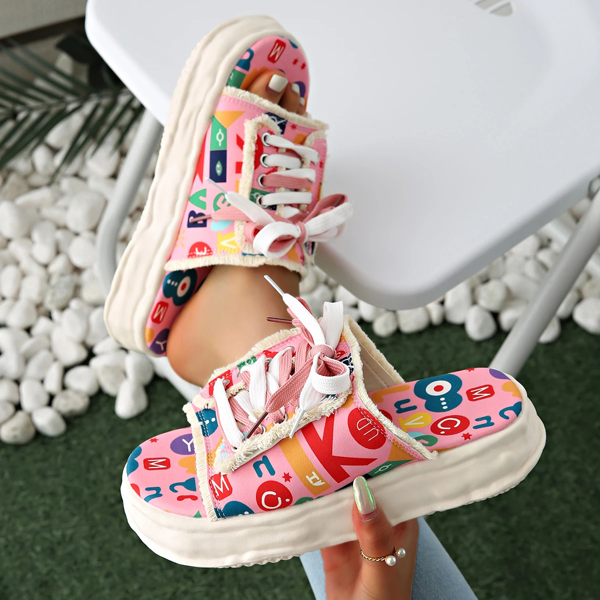 Women Slippers New Fashion Designer Graffiti Slippers Platform Mules Shoes Street Clogs Flat Casual Sandals Home Slides Women