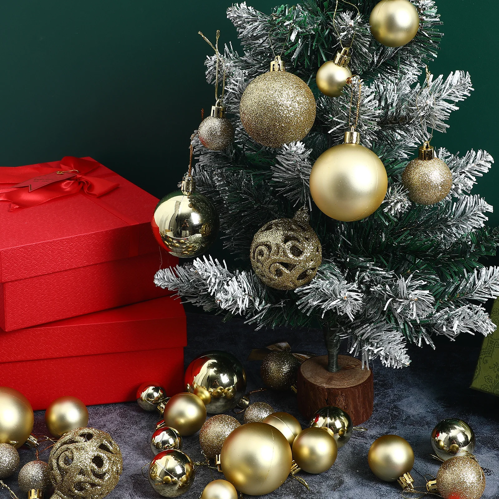 

100 pcs Christmas Decoration Balls Hollow Lightweight Xmas Tree Ornaments For Holiday Party Decorations Festive Supplies