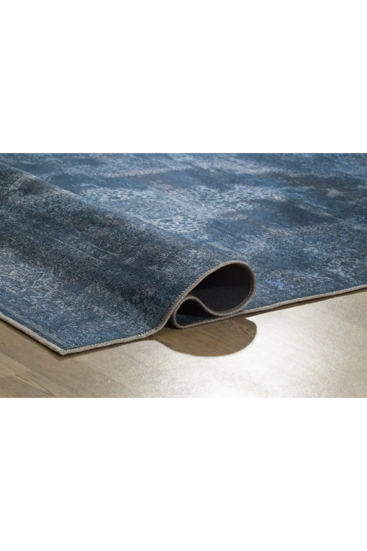 

Dovi Wowen chenille woven blue colored decorative washable cotton-based carpet-road carpet